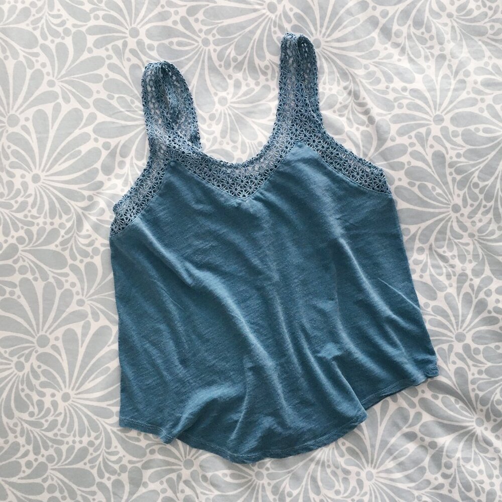 Crochet Detailed Tank in Teal
